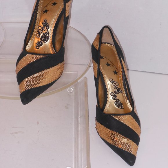 NAUGHTY MONKEY GOLD AND BLACK POINTED TOE PUMPS - Picture 7 of 8